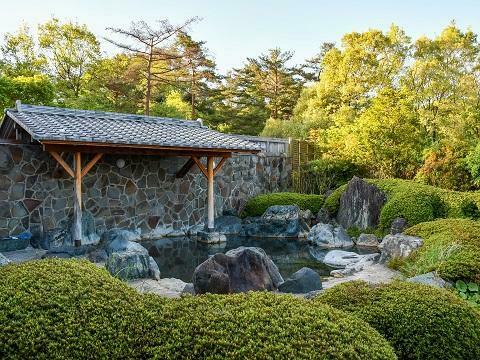湯遊ランドはなわ：外観
