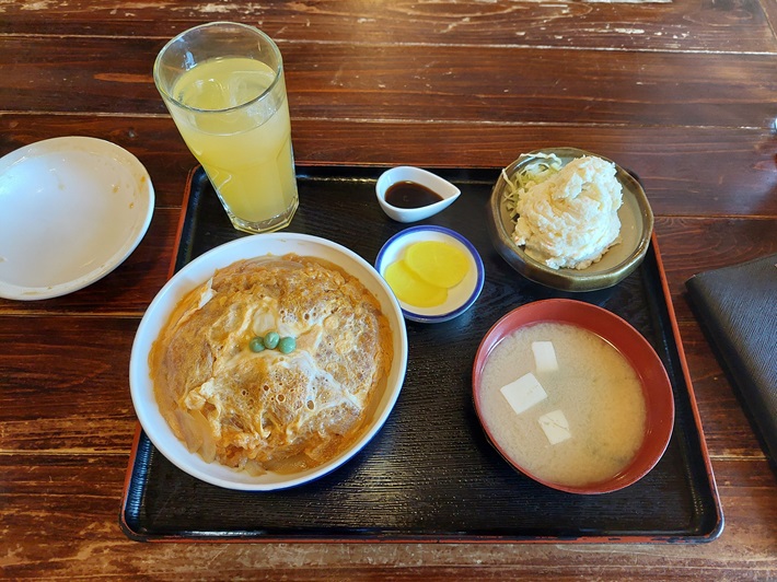 ツルミ食堂