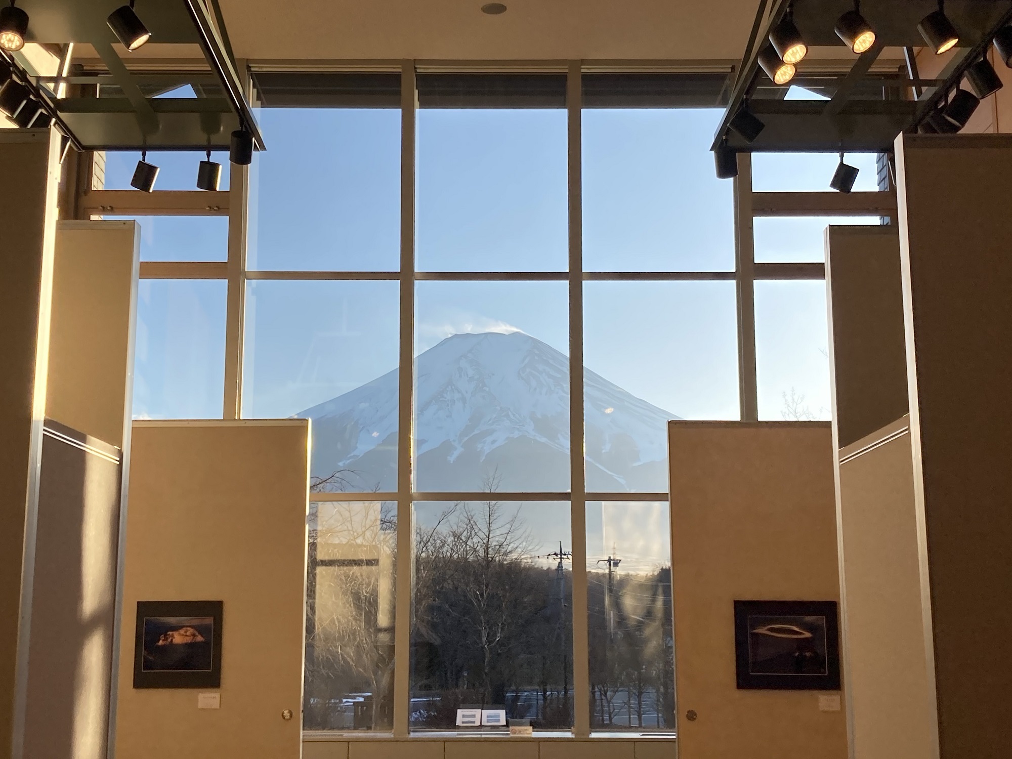 四季の杜おしの公園 岡田紅陽写真美術館・小池邦夫絵手紙美術館 