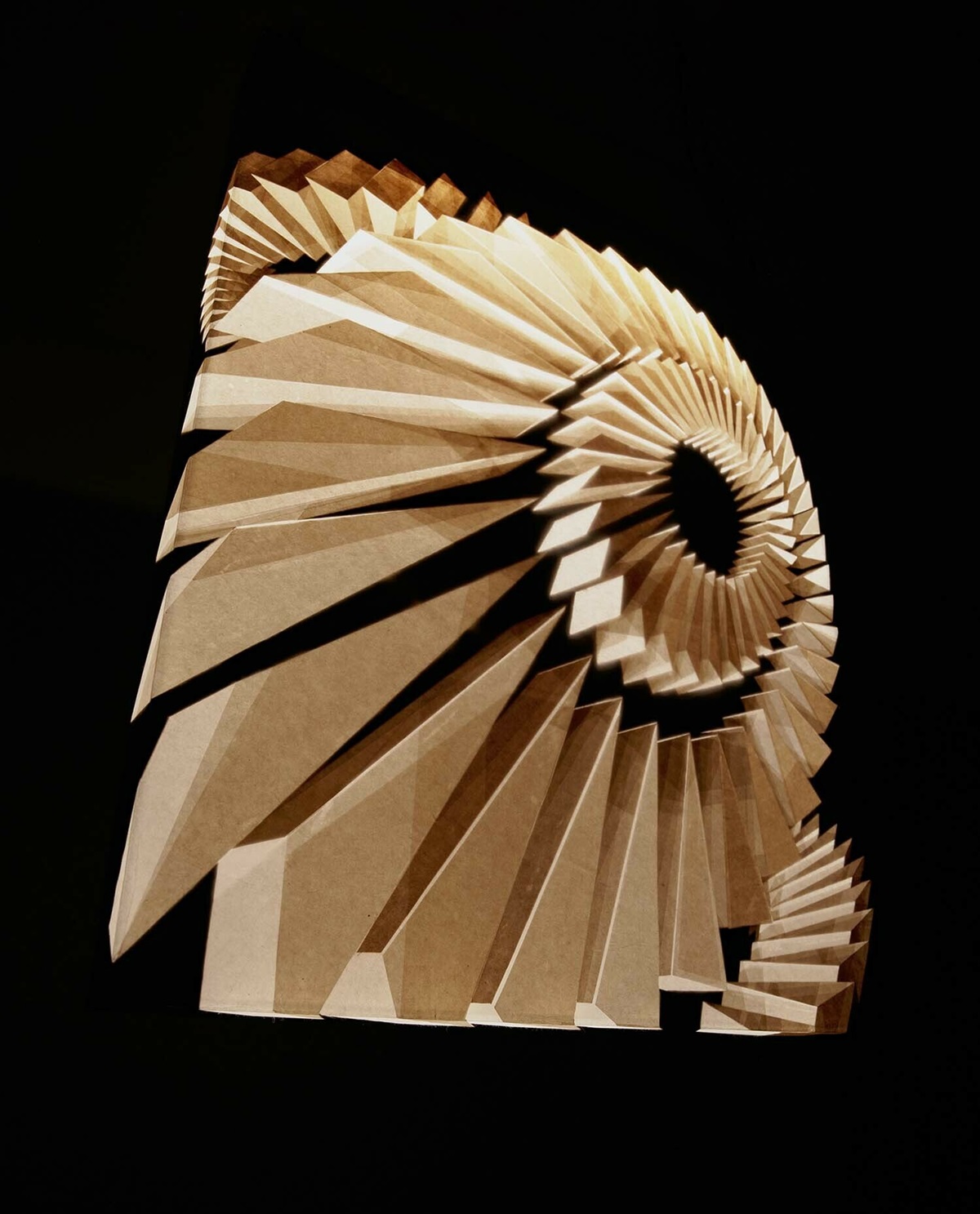 《Rotating form I 》2023年 作家蔵