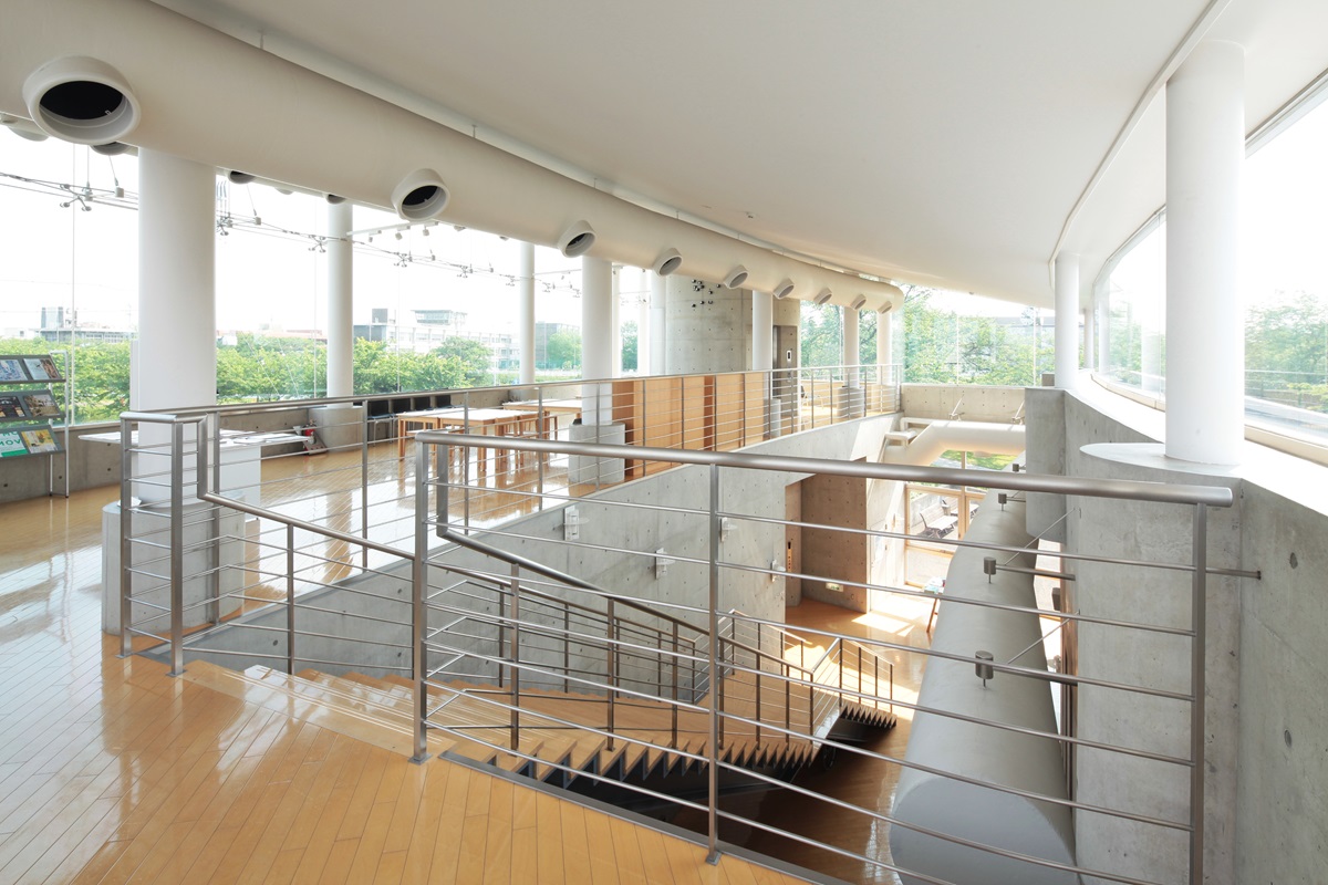 清須市はるひ美術館 展示室